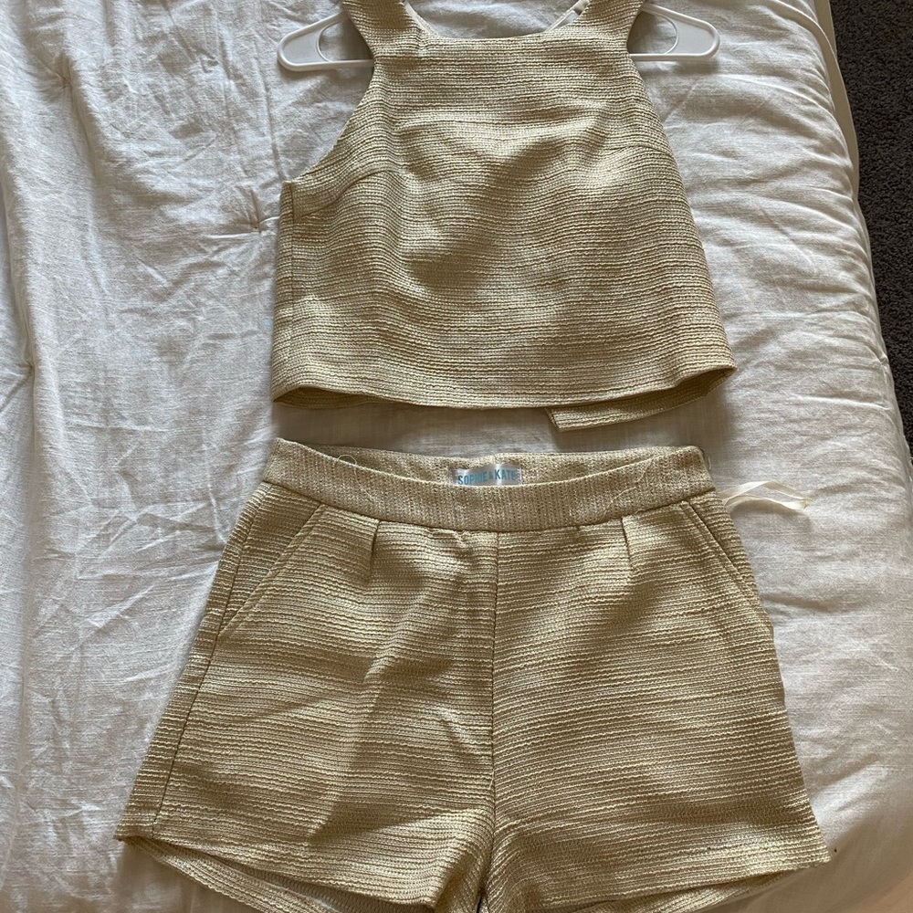 Sophie & Kate 2 piece set. Taupe/gold. Shorts have pockets. Worn once.